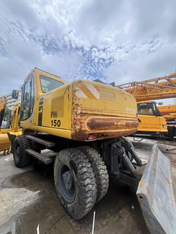 KOMATSU PW150 - Riteņu ekskavators: foto 1 KOMATSU PW150 - Riteņu ekskavators: foto 1
