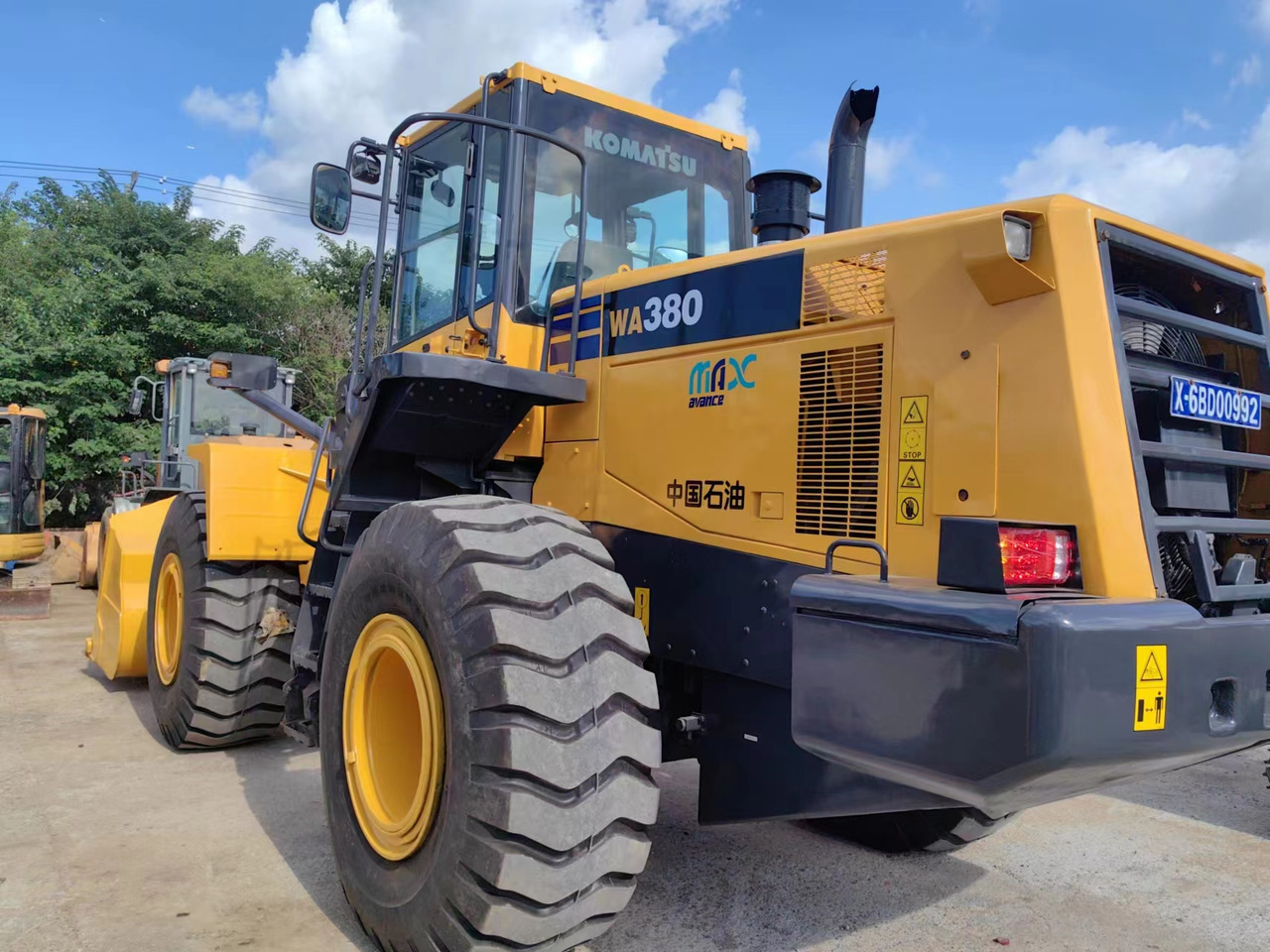 KOMATSU WA380-6 - Riteņu iekrāvējs: foto 1 KOMATSU WA380-6 - Riteņu iekrāvējs: foto 1
