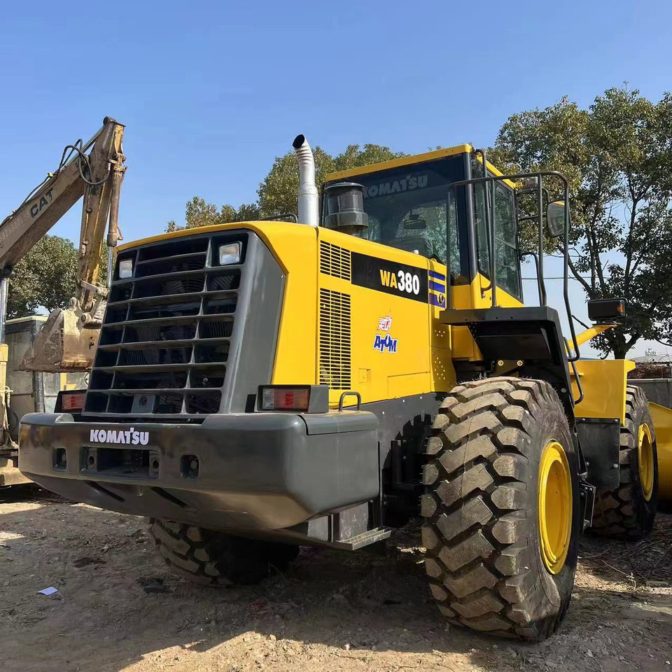 KOMATSU WA380-6 - Riteņu iekrāvējs: foto 3 KOMATSU WA380-6 - Riteņu iekrāvējs: foto 3