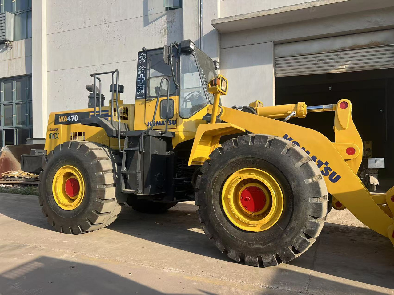 KOMATSU WA470-3 - Riteņu iekrāvējs: foto 4 KOMATSU WA470-3 - Riteņu iekrāvējs: foto 4