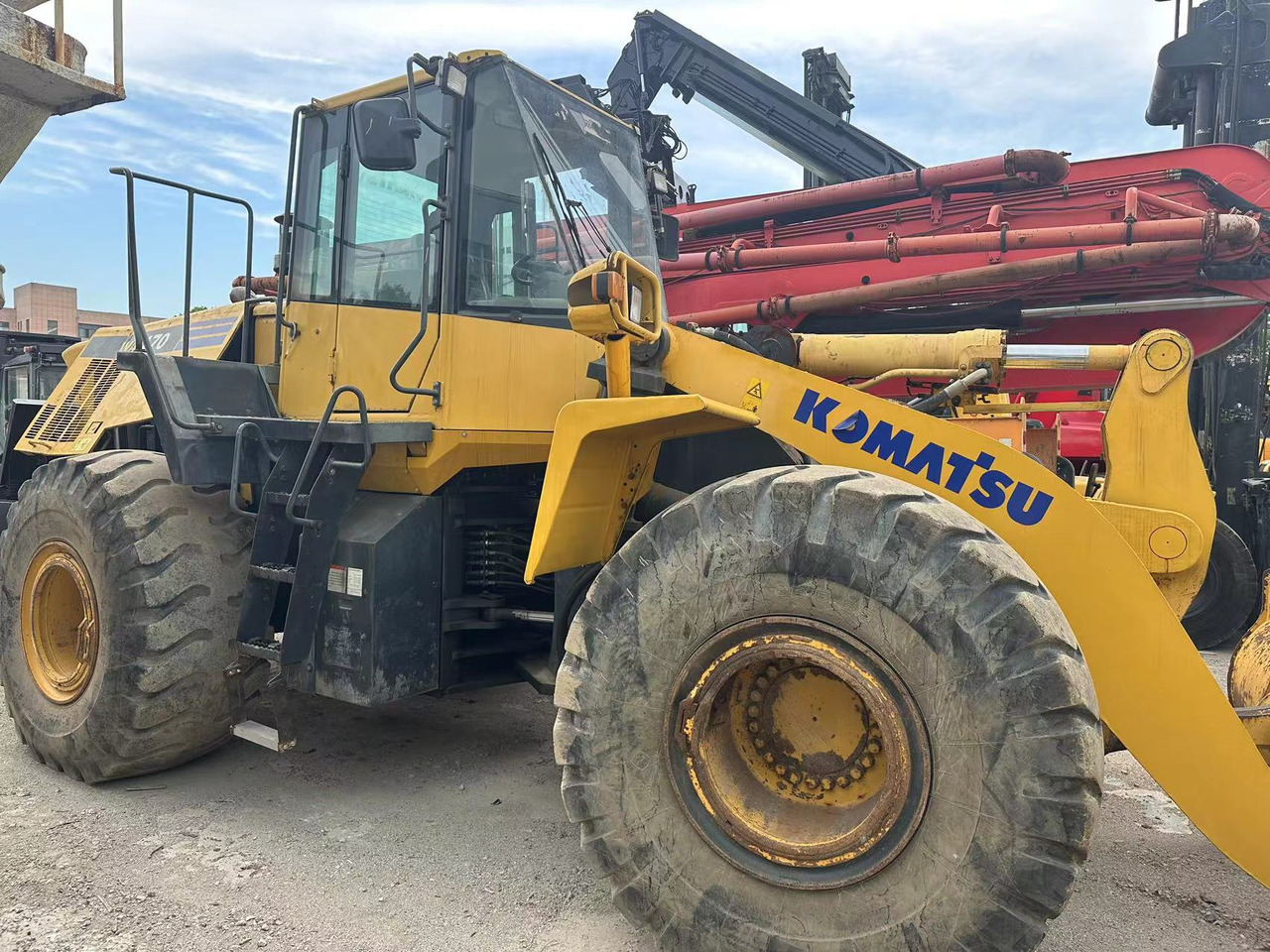 KOMATSU WA470-6 - Riteņu iekrāvējs: foto 3 KOMATSU WA470-6 - Riteņu iekrāvējs: foto 3