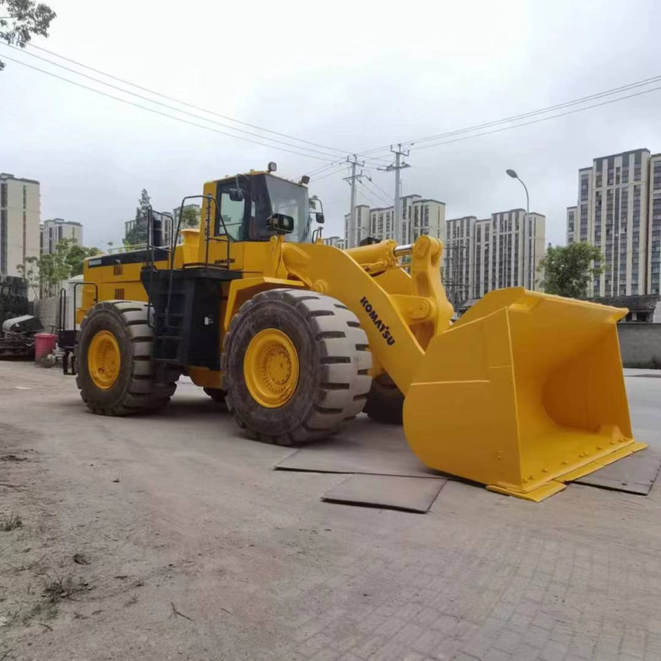 KOMATSU WA600-3 - Riteņu iekrāvējs: foto 1 KOMATSU WA600-3 - Riteņu iekrāvējs: foto 1