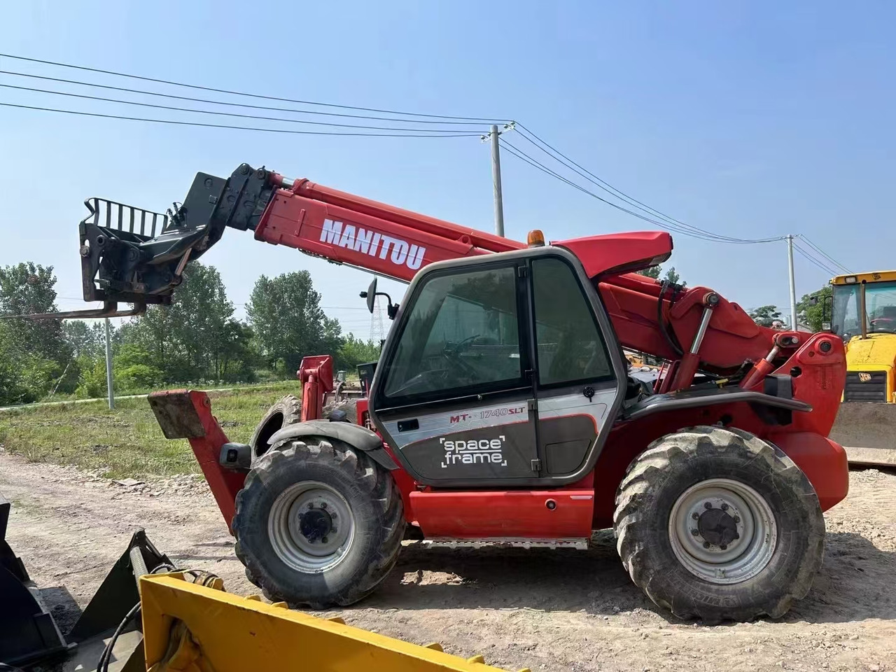 MANITOU MT1740SLT - Teleskopiskais iekrāvējs: foto 3 MANITOU MT1740SLT - Teleskopiskais iekrāvējs: foto 3