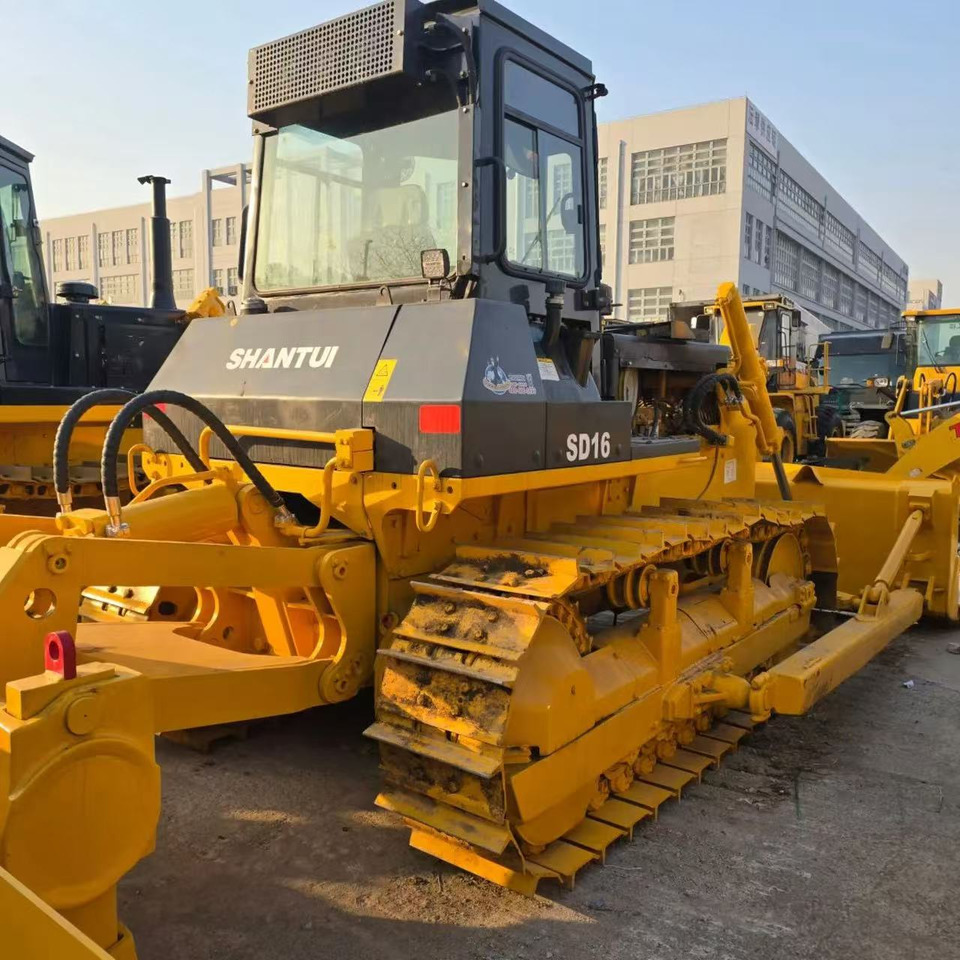 SHANTUI SD16 - Buldozers: foto 1 SHANTUI SD16 - Buldozers: foto 1