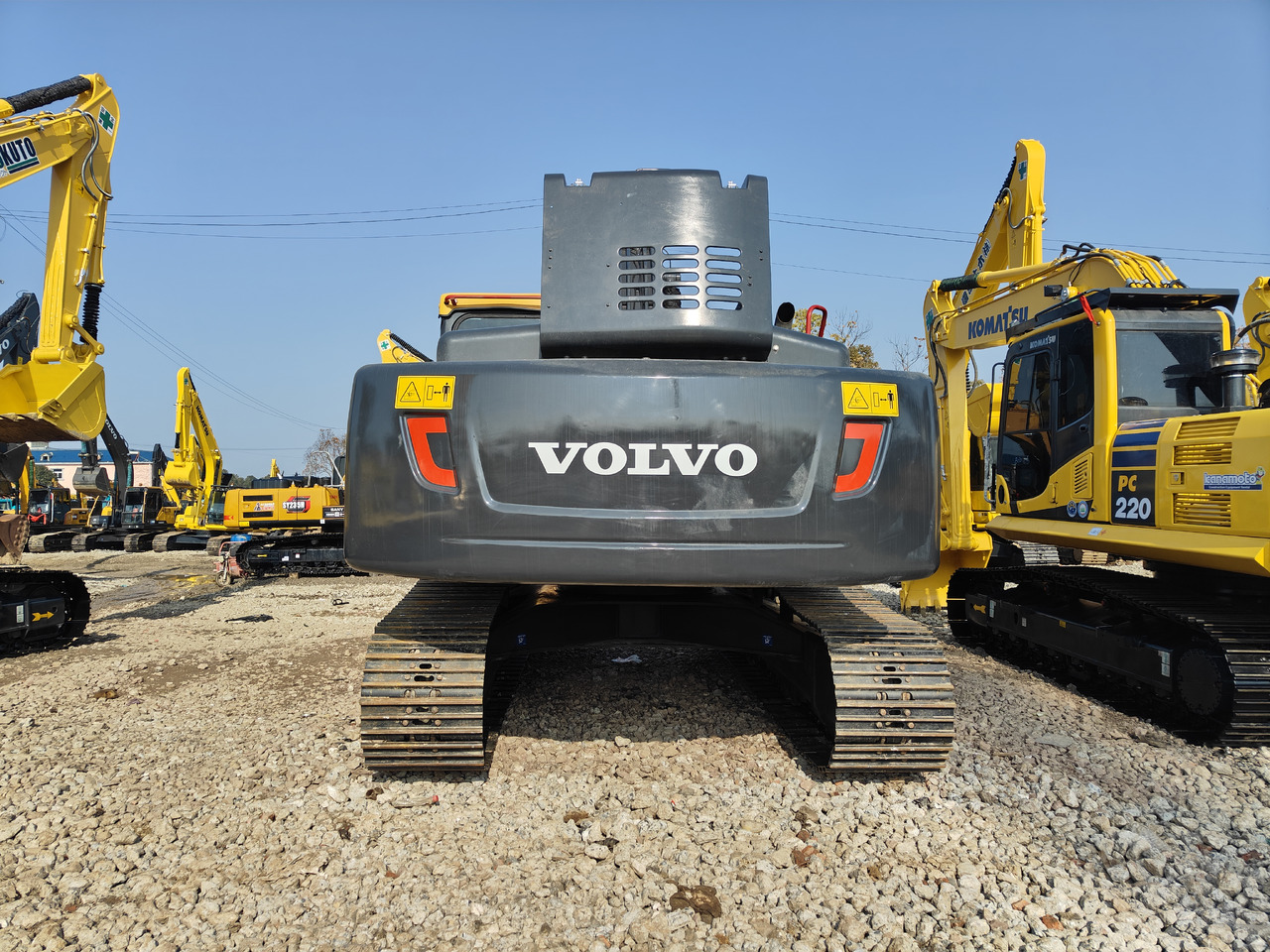 VOLVO EC240 - Kāpurķēžu ekskavators: foto 5 VOLVO EC240 - Kāpurķēžu ekskavators: foto 5