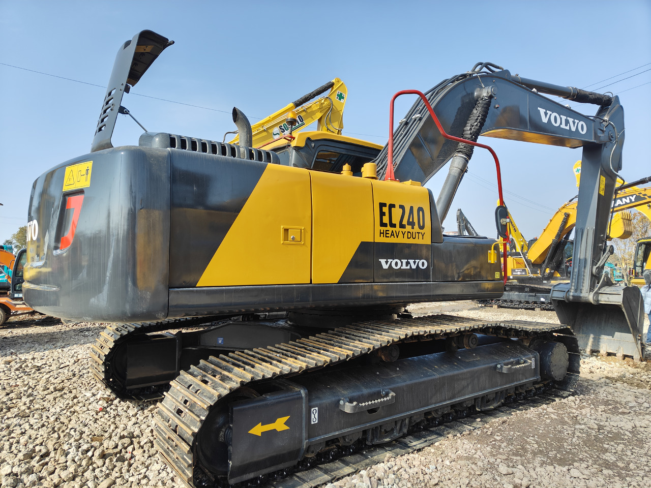 VOLVO EC240 - Kāpurķēžu ekskavators: foto 3 VOLVO EC240 - Kāpurķēžu ekskavators: foto 3