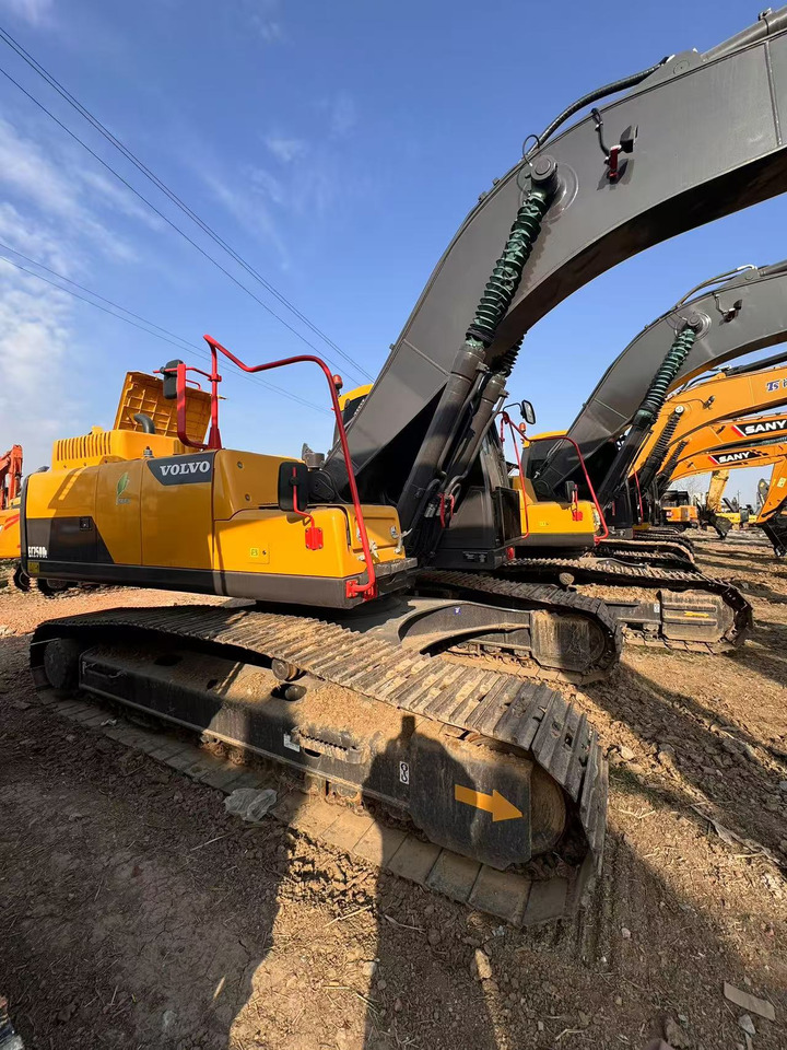VOLVO EC250D - Kāpurķēžu ekskavators: foto 2 VOLVO EC250D - Kāpurķēžu ekskavators: foto 2