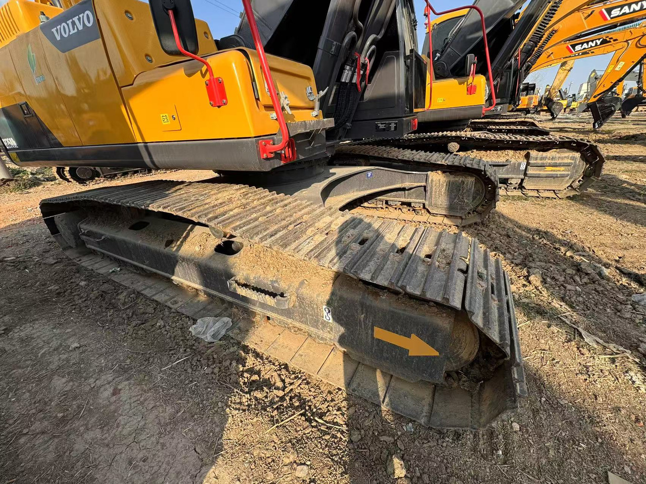 VOLVO EC250D - Kāpurķēžu ekskavators: foto 3 VOLVO EC250D - Kāpurķēžu ekskavators: foto 3