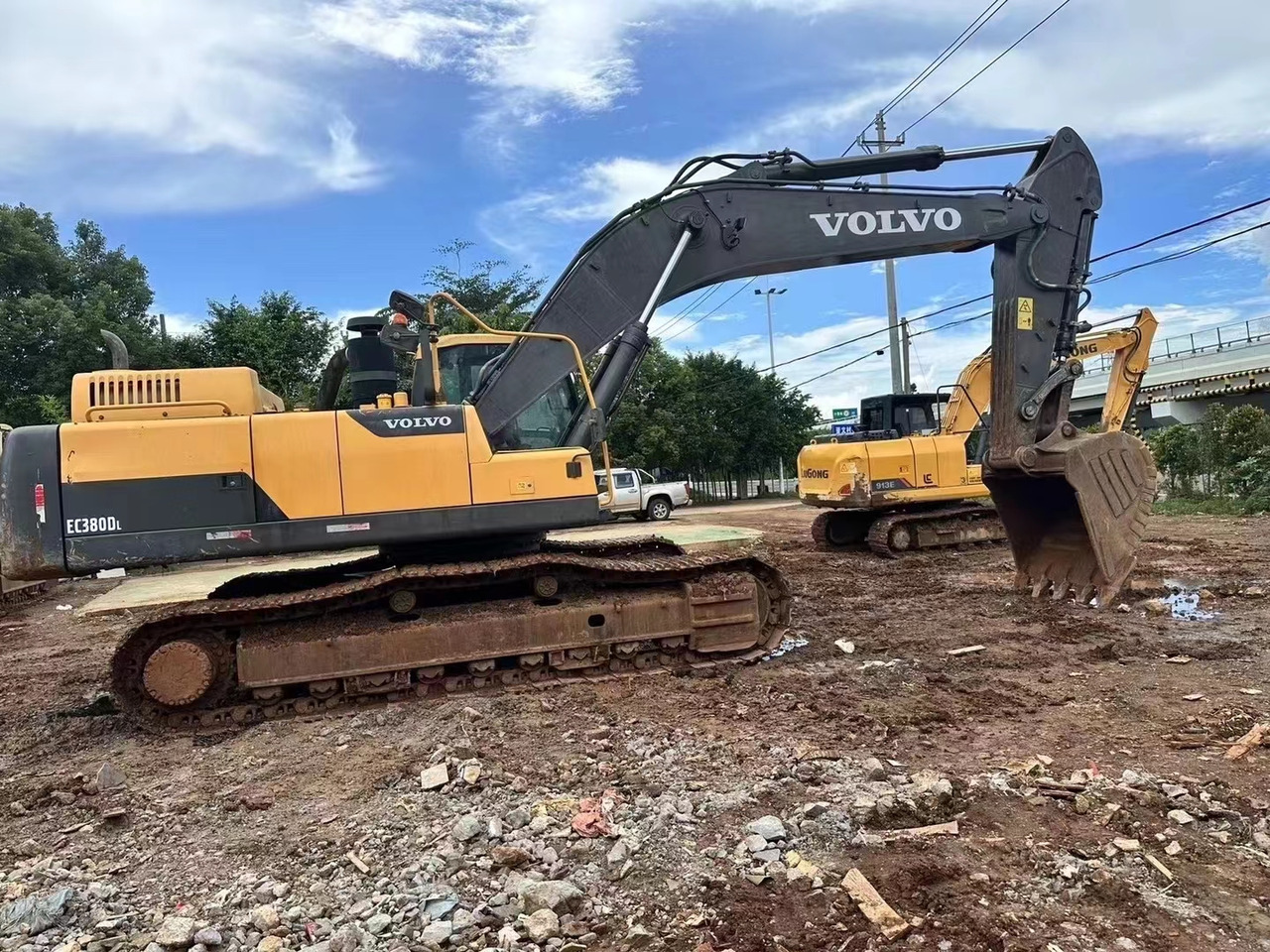VOLVO EC380 - Kāpurķēžu ekskavators: foto 1 VOLVO EC380 - Kāpurķēžu ekskavators: foto 1