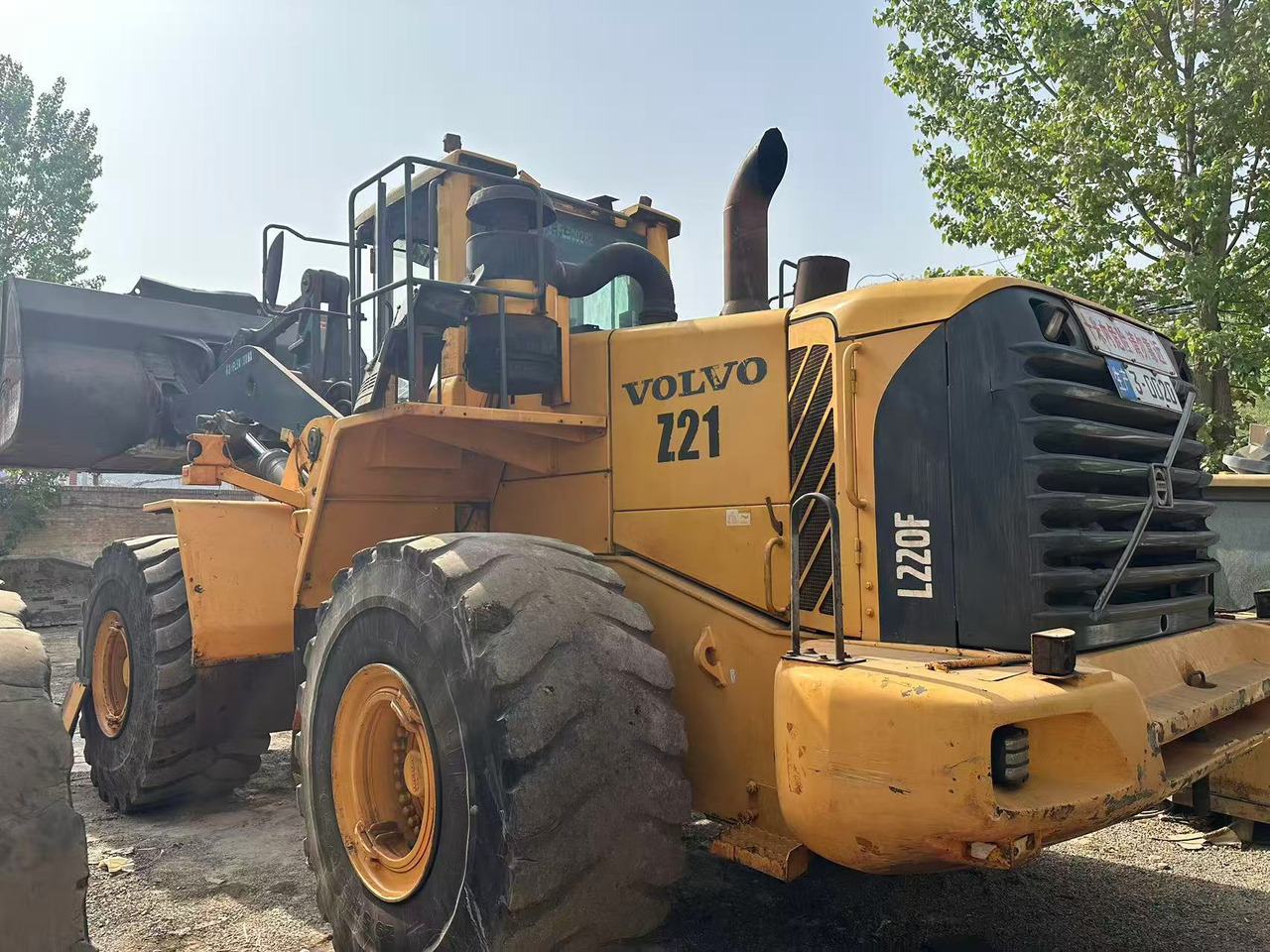 VOLVO L220F - Riteņu iekrāvējs: foto 2 VOLVO L220F - Riteņu iekrāvējs: foto 2