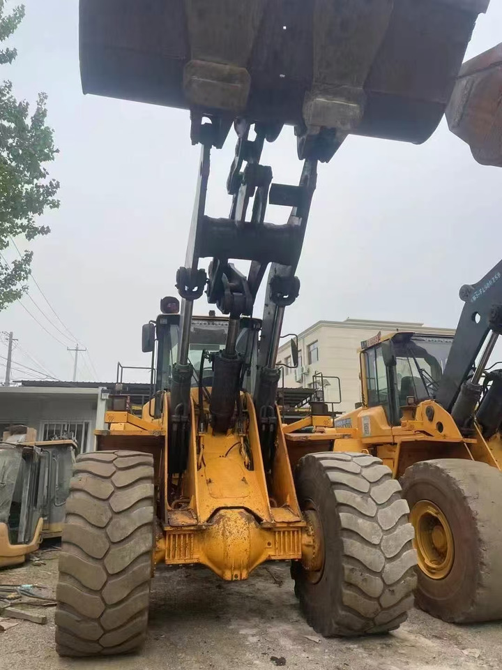 VOLVO L220F - Riteņu iekrāvējs: foto 4 VOLVO L220F - Riteņu iekrāvējs: foto 4