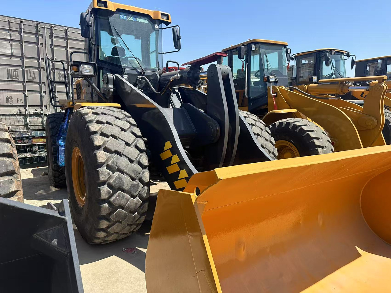 XCMG LW700KV - Riteņu iekrāvējs: foto 2 XCMG LW700KV - Riteņu iekrāvējs: foto 2