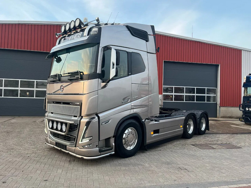 Volvo FH 16.650 FH16 6x4 - Vilcējs: foto 1 Volvo FH 16.650 FH16 6x4 - Vilcējs: foto 1