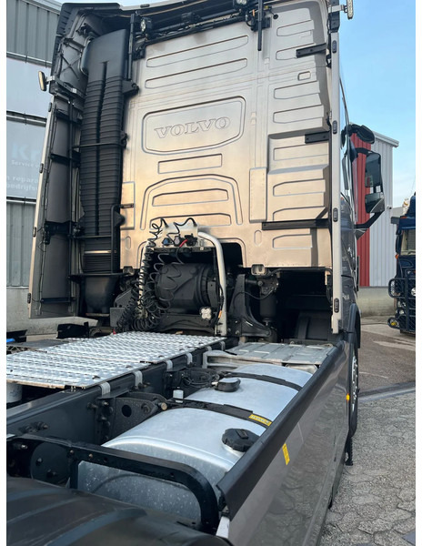 Vilcējs Volvo FH 16.650 FH16 6x4: foto 8