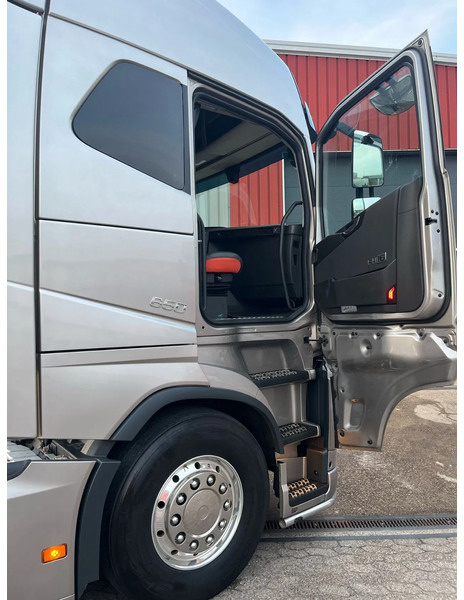Vilcējs Volvo FH 16.650 FH16 6x4: foto 9