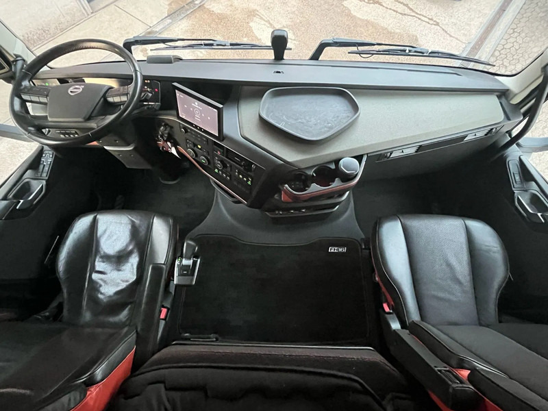 Vilcējs Volvo FH 16.650 FH16 6x4: foto 17