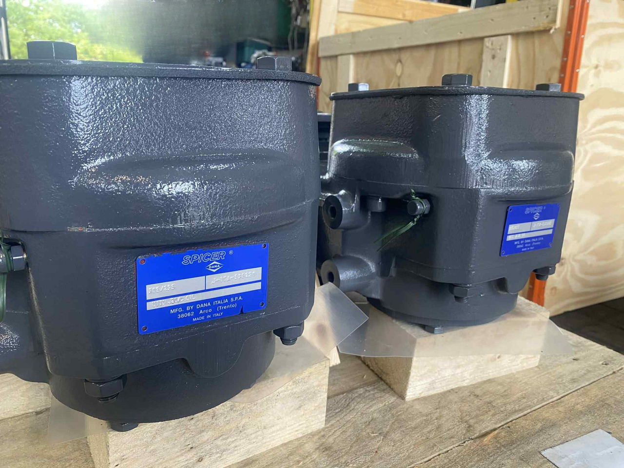 305/295 Dana Spicer - Pārnesumkārba - Celtniecības tehnika: foto 2 305/295 Dana Spicer - Pārnesumkārba - Celtniecības tehnika: foto 2