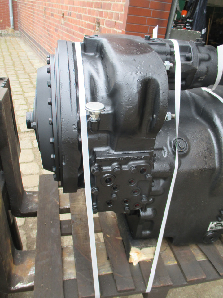 Skrzynia biegów Clark Hurth - Pārnesumkārba - Celtniecības tehnika: foto 3 Skrzynia biegów Clark Hurth - Pārnesumkārba - Celtniecības tehnika: foto 3