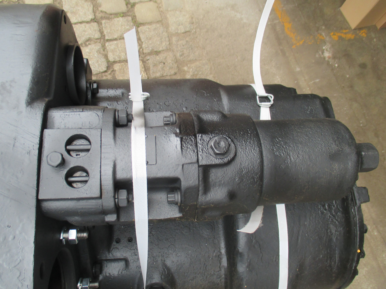 Skrzynia biegów Clark Hurth - Pārnesumkārba - Celtniecības tehnika: foto 4 Skrzynia biegów Clark Hurth - Pārnesumkārba - Celtniecības tehnika: foto 4