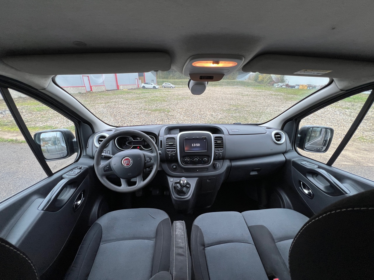 FIAT Talento 6 Places L2H1 EcoJet 145ch Chaine - Kravas-pasažieru furgons: foto 5 FIAT Talento 6 Places L2H1 EcoJet 145ch Chaine - Kravas-pasažieru furgons: foto 5