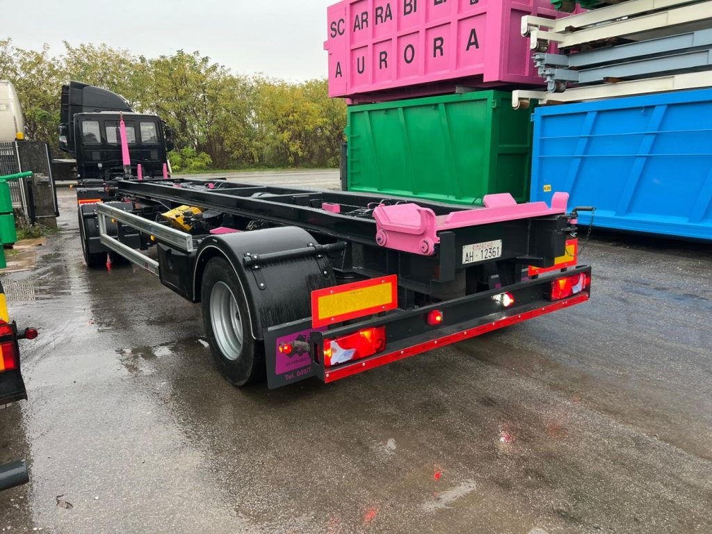ATLAS RIMORCHIO ATLAS SCARRABILE - Multilift/ Būvgružu konteinera piekabe: foto 5 ATLAS RIMORCHIO ATLAS SCARRABILE - Multilift/ Būvgružu konteinera piekabe: foto 5