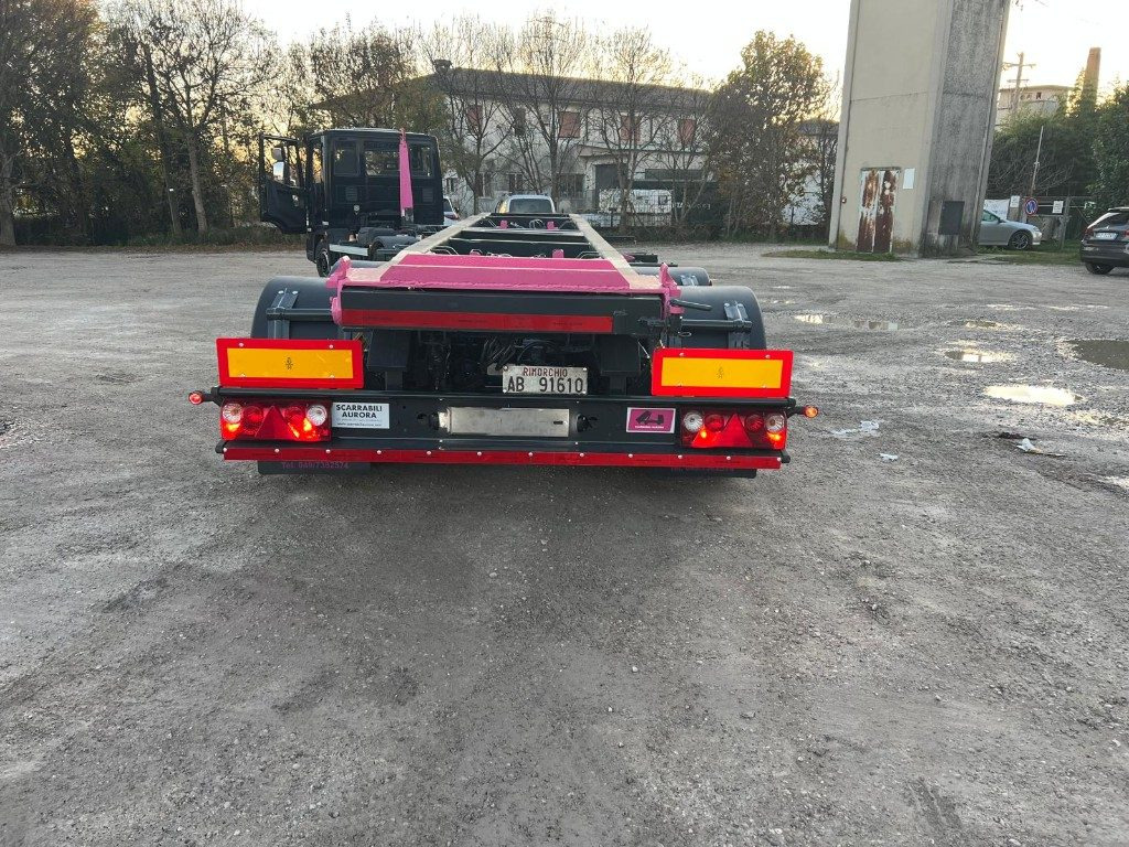 CARDI RIMORCHIO CARDI SCARRABILE RIBALTABILE - Multilift/ Būvgružu konteinera piekabe: foto 3 CARDI RIMORCHIO CARDI SCARRABILE RIBALTABILE - Multilift/ Būvgružu konteinera piekabe: foto 3