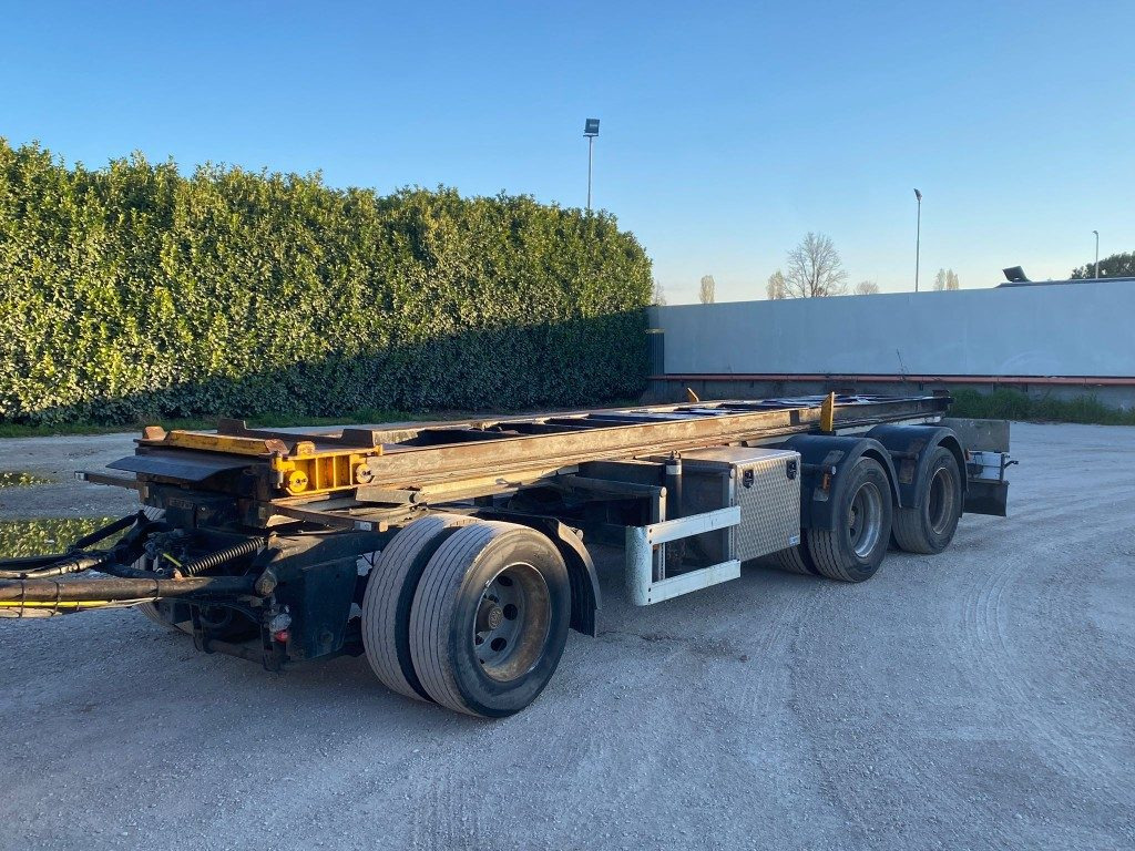 CARDI RIMORCHIO CARDI SCARRABILE RIBALTABILE PNEUMATICO - Multilift/ Būvgružu konteinera piekabe: foto 2 CARDI RIMORCHIO CARDI SCARRABILE RIBALTABILE PNEUMATICO - Multilift/ Būvgružu konteinera piekabe: foto 2