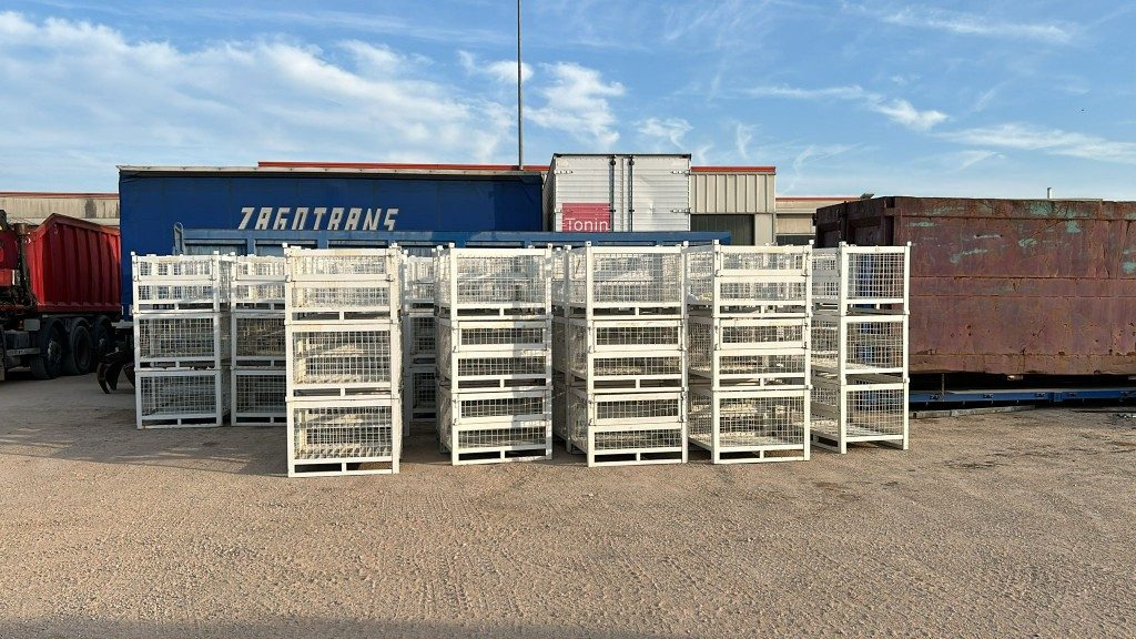 CESTA USATA SEMINUOVA IN FERRO - Garāžu aprīkojums: foto 3 CESTA USATA SEMINUOVA IN FERRO - Garāžu aprīkojums: foto 3