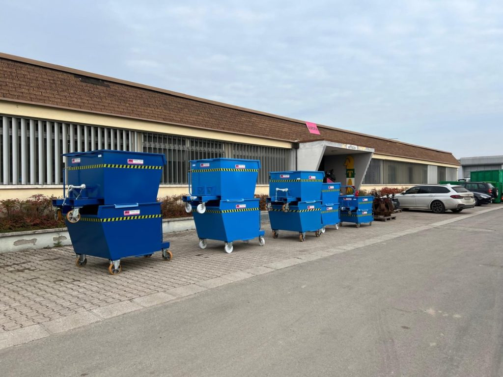 CONTAINER A BENNA RIBALTABILE - Izgāžams konteiners: foto 3 CONTAINER A BENNA RIBALTABILE - Izgāžams konteiners: foto 3