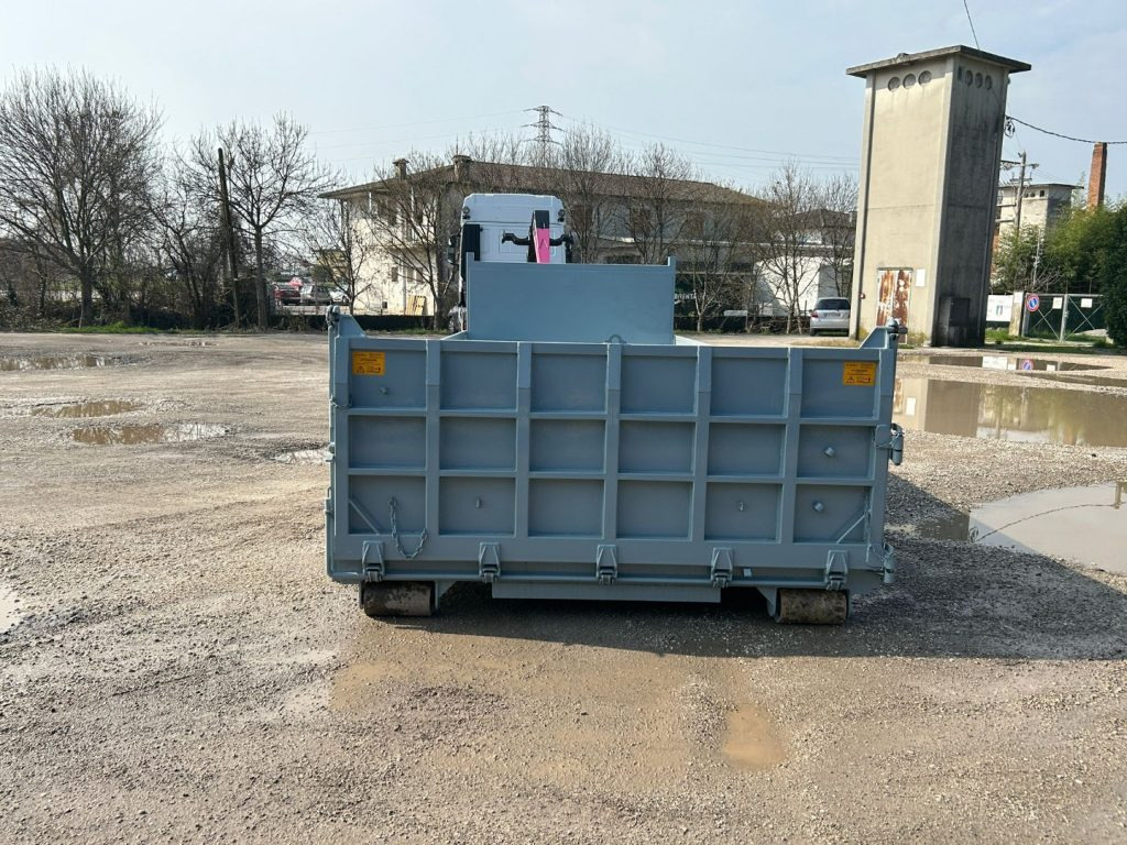 CONTAINER NUOVO A PIANALE CON SPONDE IN TR5 - Huka konteiners: foto 5 CONTAINER NUOVO A PIANALE CON SPONDE IN TR5 - Huka konteiners: foto 5