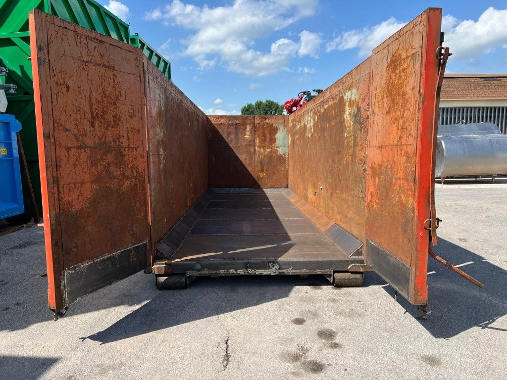 CONTAINER SCARRABILE USATO A CIELO APERTO - Huka konteiners: foto 5 CONTAINER SCARRABILE USATO A CIELO APERTO - Huka konteiners: foto 5