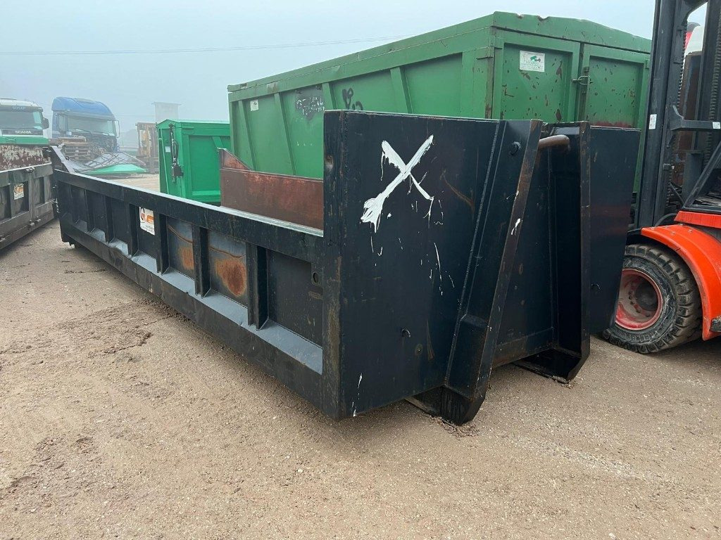 CONTAINER SCARRABILE USATO A CIELO APERTO - Huka konteiners: foto 1 CONTAINER SCARRABILE USATO A CIELO APERTO - Huka konteiners: foto 1