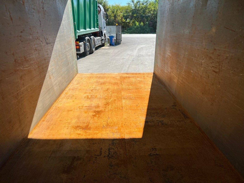CONTAINER SCARRABILE USATO CON COPERCHIO - Huka konteiners: foto 5 CONTAINER SCARRABILE USATO CON COPERCHIO - Huka konteiners: foto 5