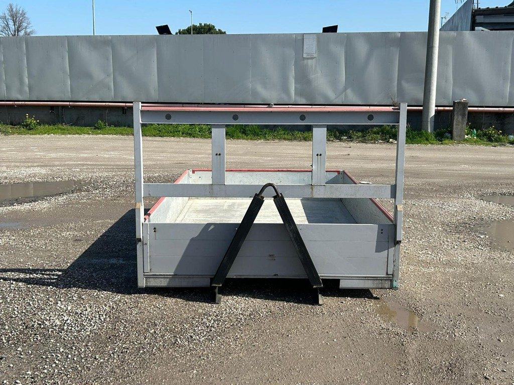CONTAINER USATO SCARRABILE A PIANALE - Huka konteiners: foto 3 CONTAINER USATO SCARRABILE A PIANALE - Huka konteiners: foto 3
