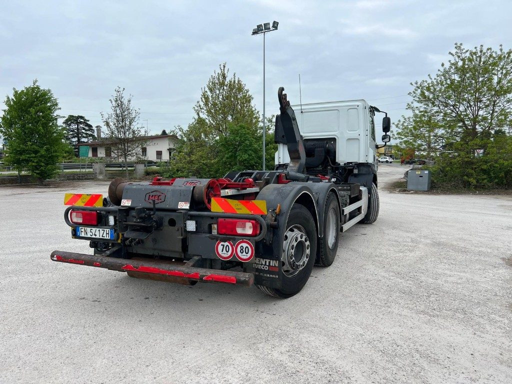 DAF CF480 SCARRABILE - Pacēlājs ar āķi: foto 4 DAF CF480 SCARRABILE - Pacēlājs ar āķi: foto 4