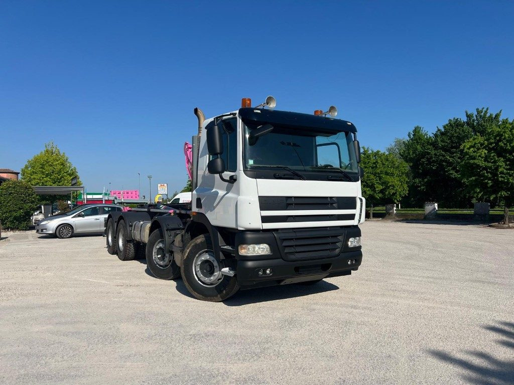 DAF CF85 SCARRABILE - Pacēlājs ar āķi: foto 2 DAF CF85 SCARRABILE - Pacēlājs ar āķi: foto 2