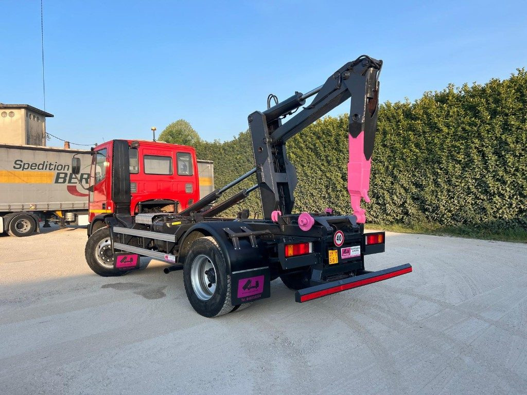 IVECO EUROCARGO 150E18K SCARRABILE - Pacēlājs ar āķi: foto 5 IVECO EUROCARGO 150E18K SCARRABILE - Pacēlājs ar āķi: foto 5