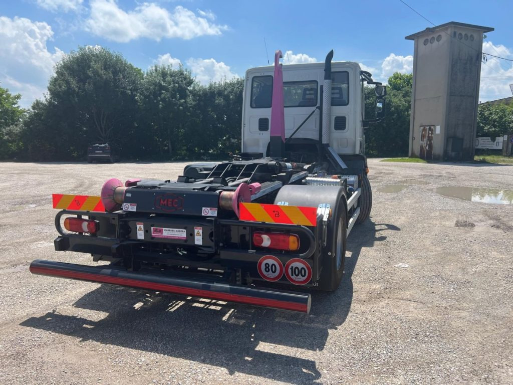 IVECO EUROCARGO 160E25 SCARRABILE - Pacēlājs ar āķi: foto 4 IVECO EUROCARGO 160E25 SCARRABILE - Pacēlājs ar āķi: foto 4