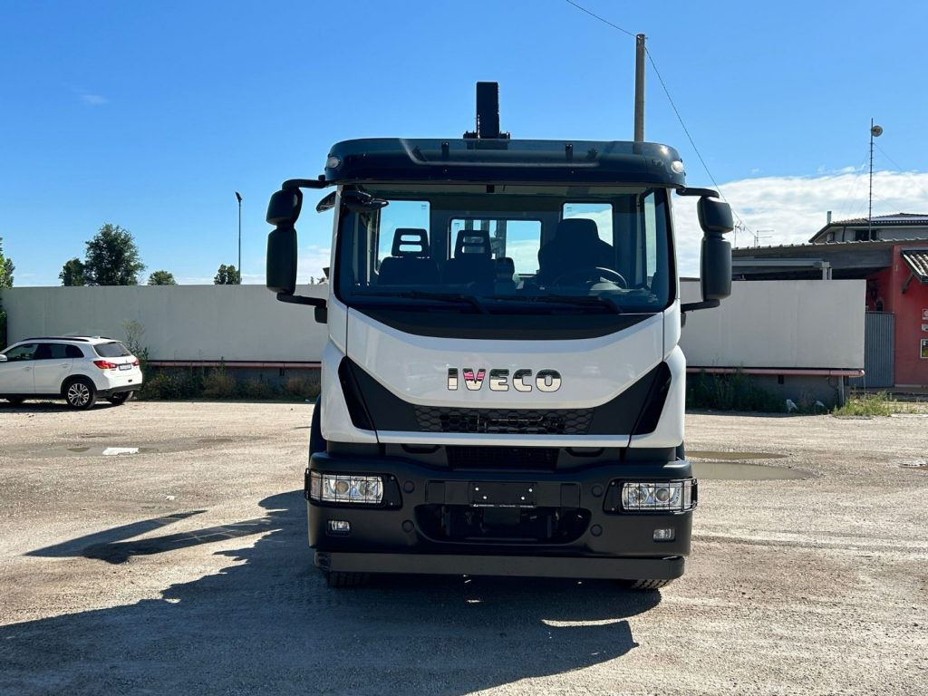 IVECO EUROCARGO 180E32K NUOVO SCARRABILE - Pacēlājs ar āķi: foto 2 IVECO EUROCARGO 180E32K NUOVO SCARRABILE - Pacēlājs ar āķi: foto 2