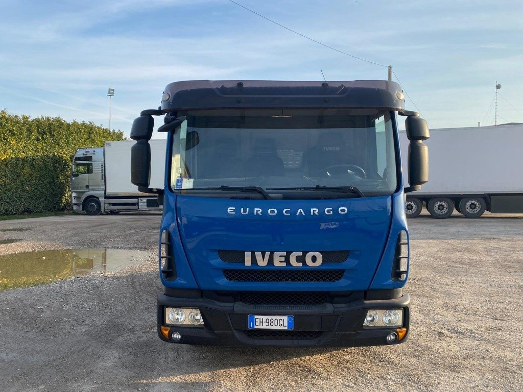 IVECO EUROCARGO 75E18 SCARRABILE - Pacēlājs ar āķi: foto 2 IVECO EUROCARGO 75E18 SCARRABILE - Pacēlājs ar āķi: foto 2