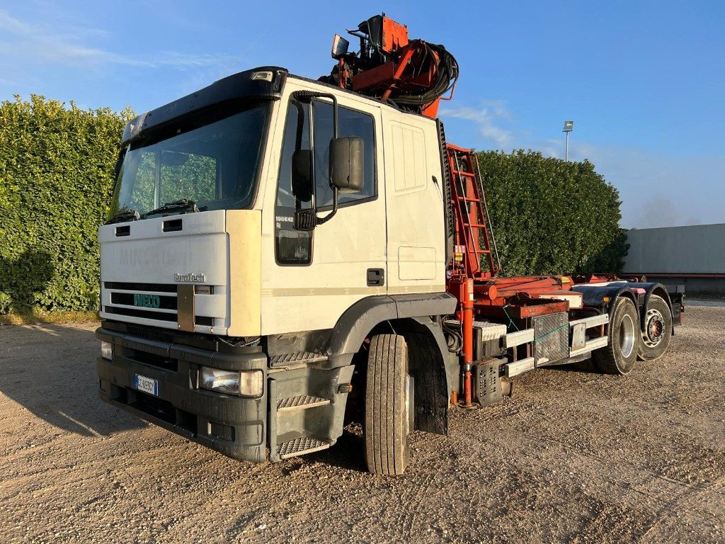 IVECO EUROTECH 440E43 SCARRABILE CON GRU - Pacēlājs ar āķi: foto 1 IVECO EUROTECH 440E43 SCARRABILE CON GRU - Pacēlājs ar āķi: foto 1