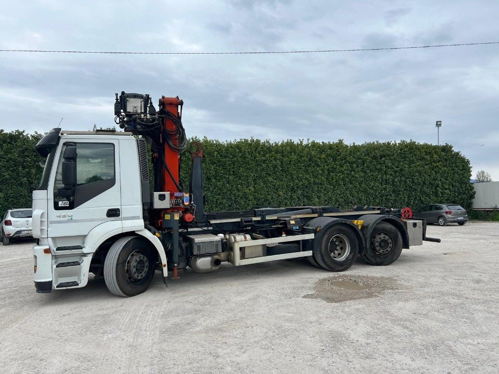 IVECO STRALIS 260E45 SCARRABILE - Pacēlājs ar āķi: foto 2 IVECO STRALIS 260E45 SCARRABILE - Pacēlājs ar āķi: foto 2