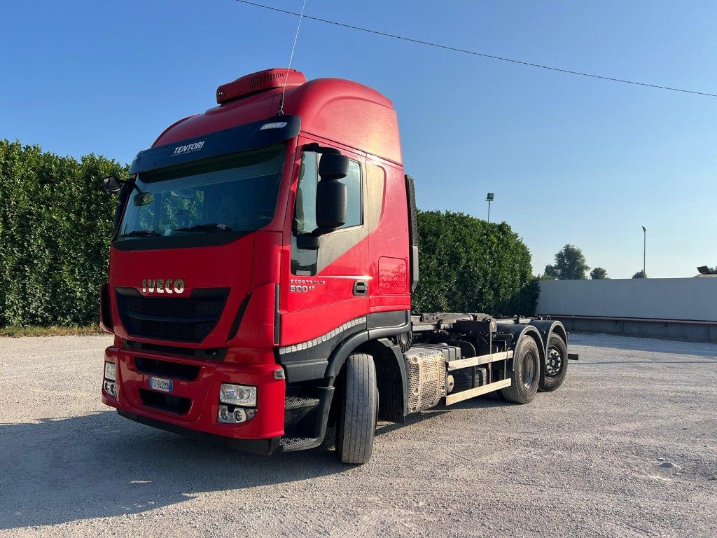 IVECO STRALIS 500 SCARRABILE - Pacēlājs ar āķi: foto 1 IVECO STRALIS 500 SCARRABILE - Pacēlājs ar āķi: foto 1
