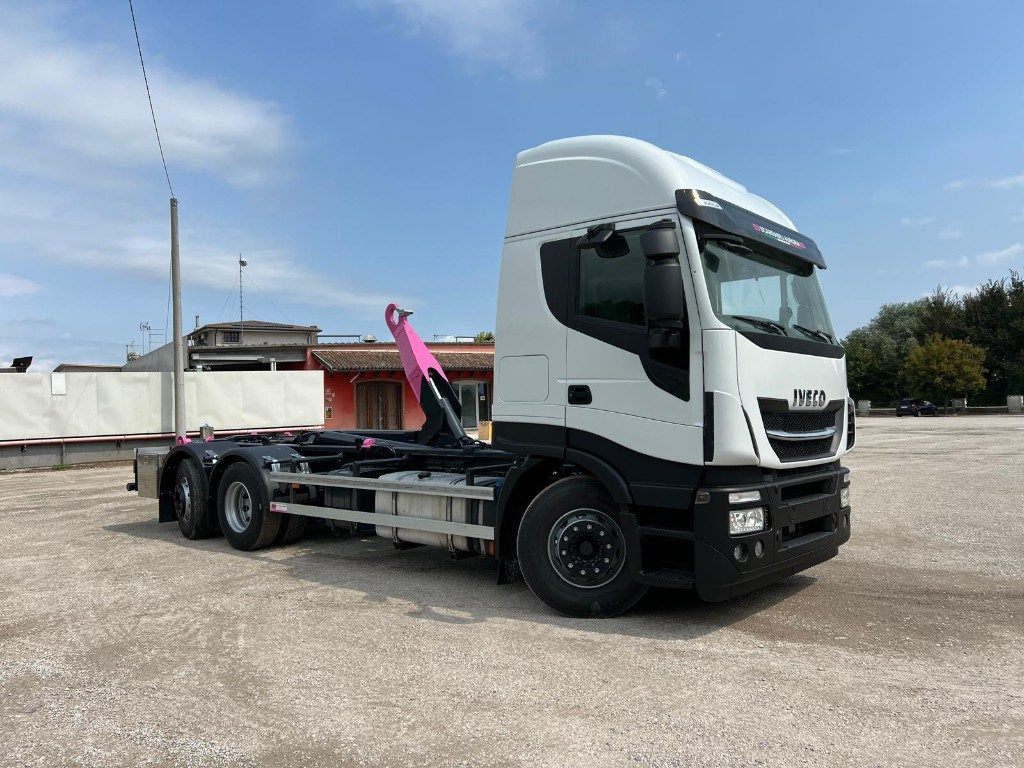 IVECO STRALIS 510 SCARRABILE - Pacēlājs ar āķi: foto 3 IVECO STRALIS 510 SCARRABILE - Pacēlājs ar āķi: foto 3