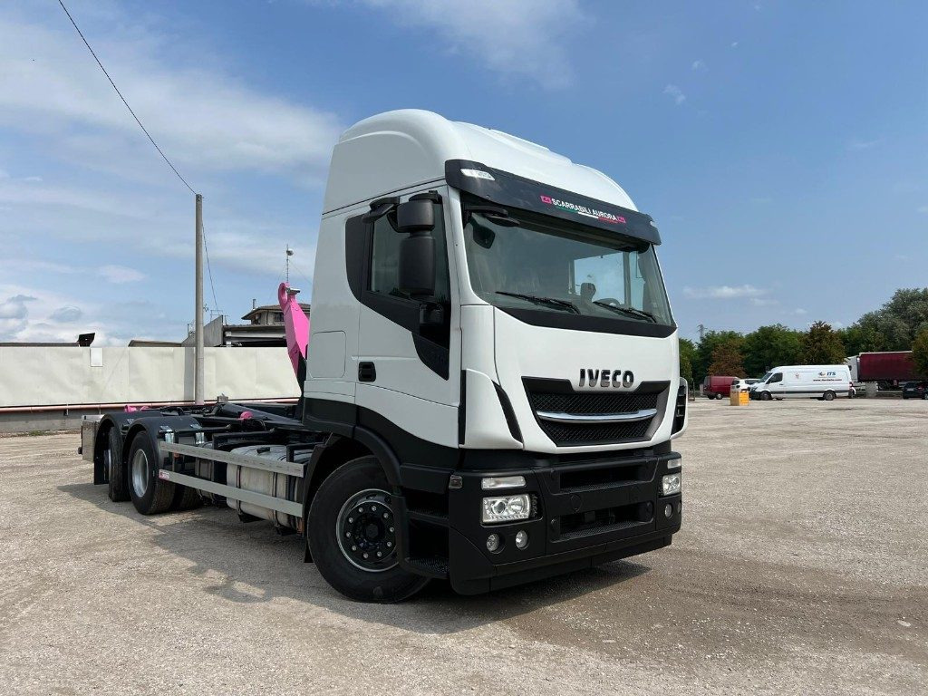 IVECO STRALIS 510 SCARRABILE - Pacēlājs ar āķi: foto 1 IVECO STRALIS 510 SCARRABILE - Pacēlājs ar āķi: foto 1