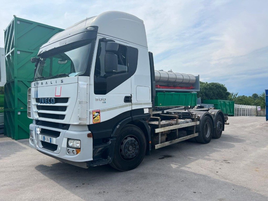 IVECO STRALIS AS260S 50Y SCARRABILE - Pacēlājs ar āķi: foto 2 IVECO STRALIS AS260S 50Y SCARRABILE - Pacēlājs ar āķi: foto 2