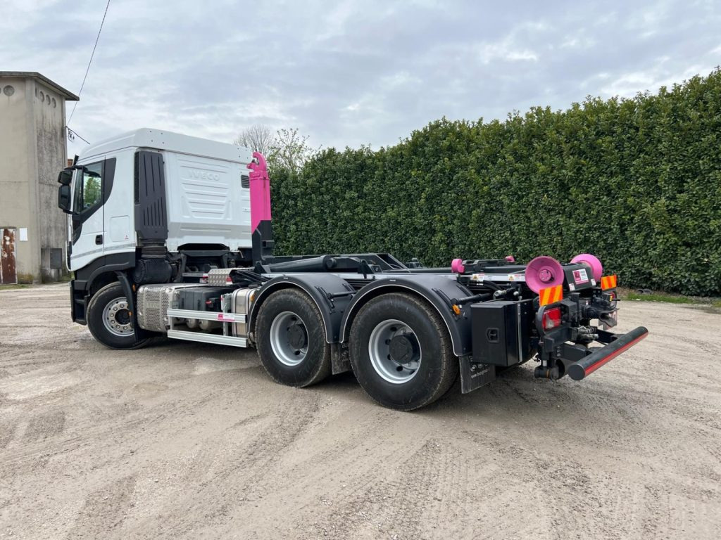 IVECO STRALIS X-WAY 510 TRAKKER SCARRABILE - Pacēlājs ar āķi: foto 3 IVECO STRALIS X-WAY 510 TRAKKER SCARRABILE - Pacēlājs ar āķi: foto 3