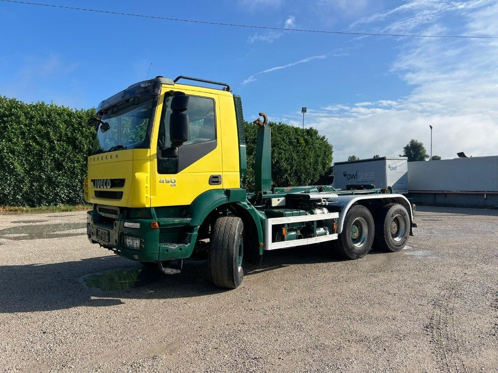 IVECO TRAKKER 450 SCARRABILE - Pacēlājs ar āķi: foto 1 IVECO TRAKKER 450 SCARRABILE - Pacēlājs ar āķi: foto 1