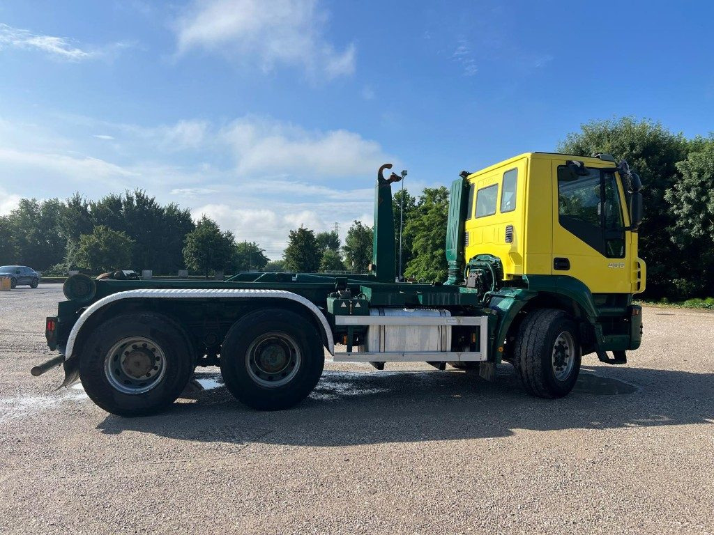 IVECO TRAKKER 450 SCARRABILE - Pacēlājs ar āķi: foto 3 IVECO TRAKKER 450 SCARRABILE - Pacēlājs ar āķi: foto 3