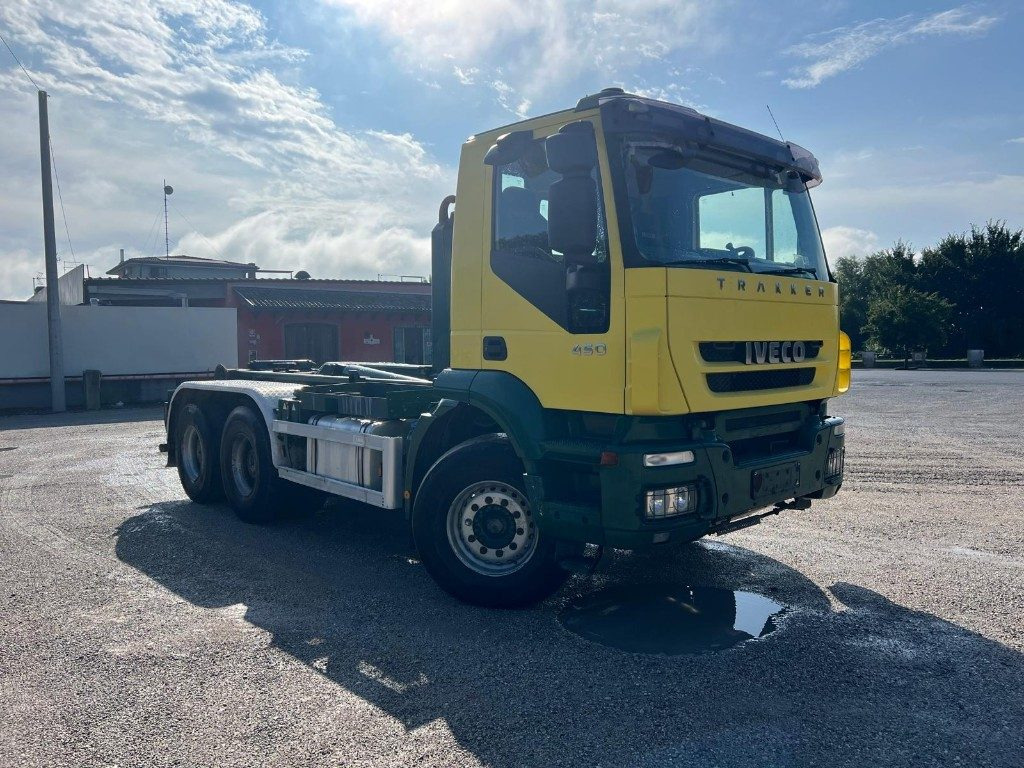 IVECO TRAKKER 450 SCARRABILE - Pacēlājs ar āķi: foto 2 IVECO TRAKKER 450 SCARRABILE - Pacēlājs ar āķi: foto 2